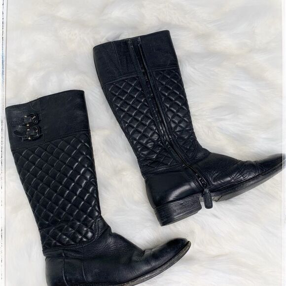 Burberry black quilted boots - Picture 2 of 11